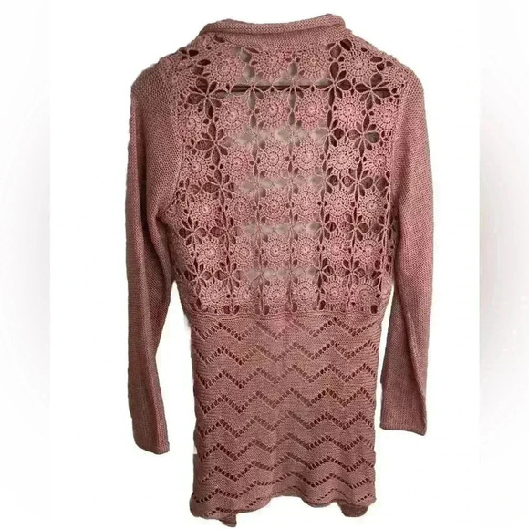 Liz Claiborne Ladies Knit Pink Sweater very soft size Small - Picture 4 of 4